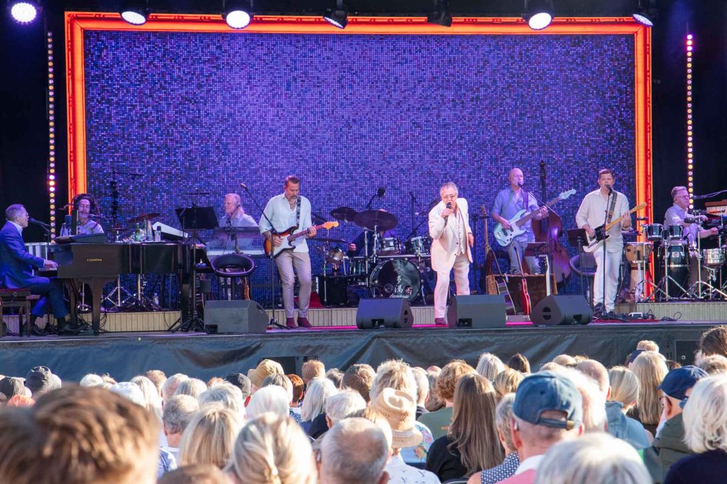 Grand finale på Läckö och fortsatt sommar.