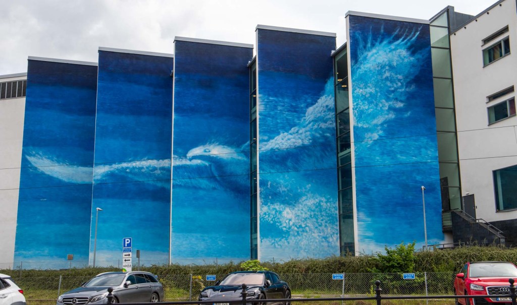 Vi åker mot husbilsträff i Borås och får en fin konstpromenad….