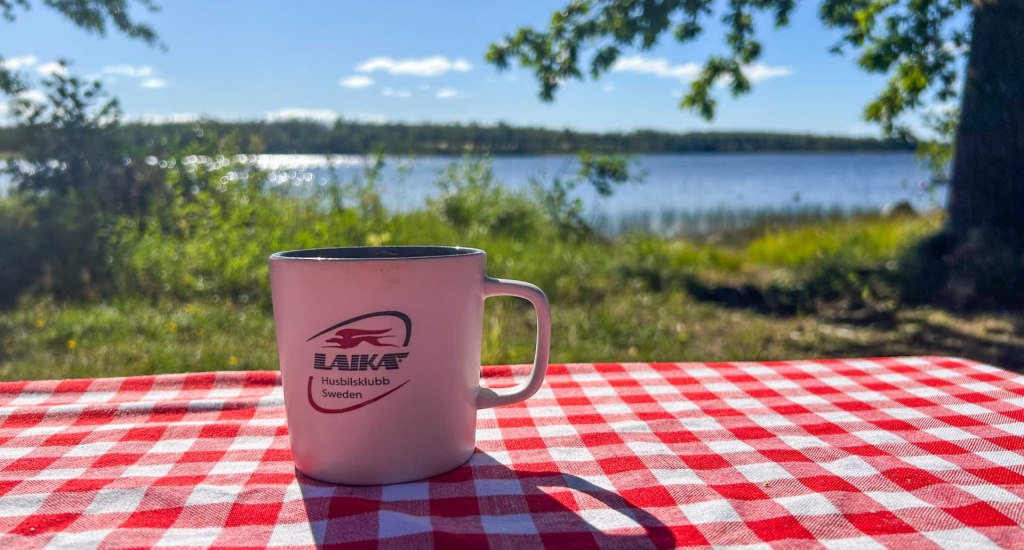 Barnbarnsmys och tacksamhet över att kunna välja&nbsp;frukostutsikt.